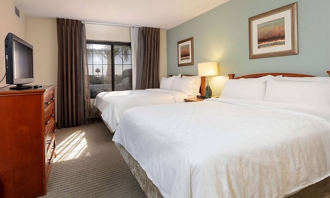 Anaheim Resort Hotel | Ideal Mix of Comfort and Value! Free Breakfast, 2 Miles From Disneyland