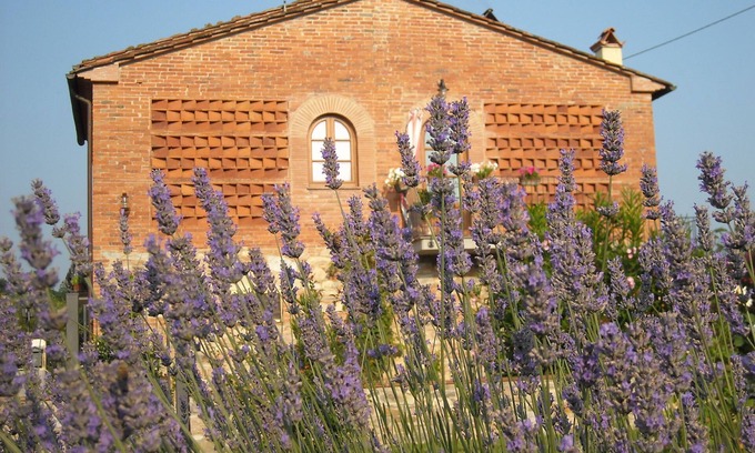 SantʼAndrea di Compito House | Ideal position for visiting Tuscany.private parking.owner at disposal.