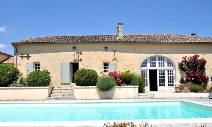 Saint-Vivien-de-Monsegur Villa | Idyllic Villa in Rural SW France with Pool & Views