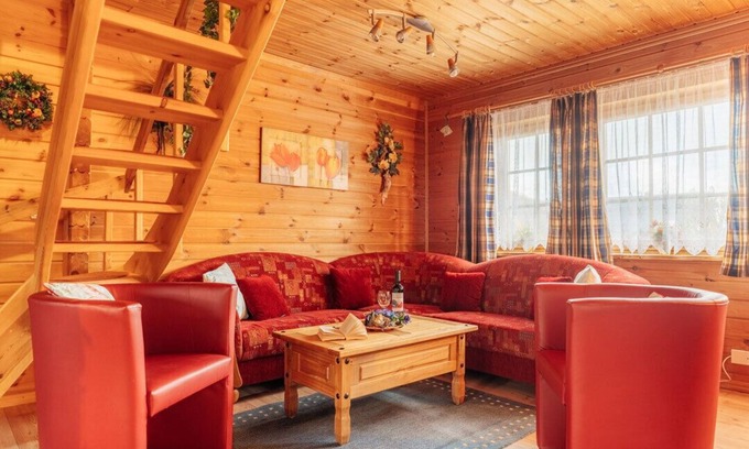 Steina House | * Idyllic log cabin - approx. 70 square meters with a fenced garden - dogs are welcome - WLAN incl