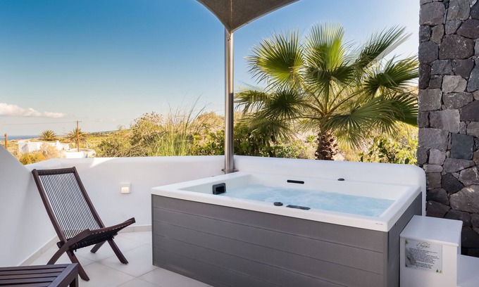 Vourvoulos Villa | iL Fagiolo | Suite 2 | Privacy | Free Parking