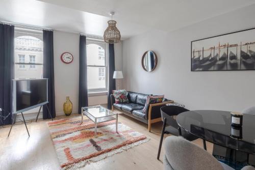 Carnaby Apartment | Immaculate 2-Bed Apartment in Prime Central London