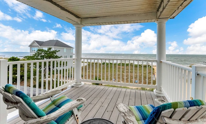 East Ocean View House | Immaculate ocean front 3 story beauty