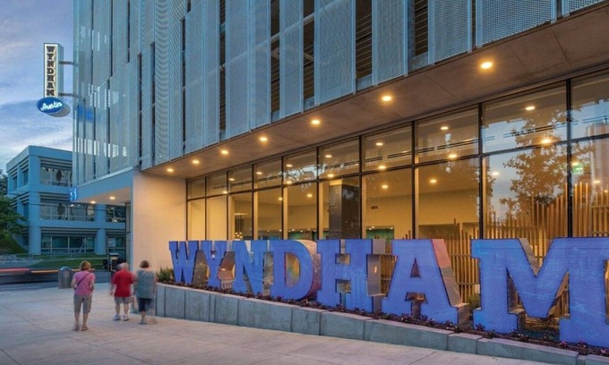 West End Resort | Immerse Yourself in the Heart of Austin at Wyndham Austin-Studio