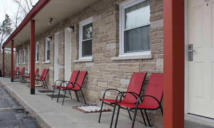 Gananoque Hotel | Imperial Inn Thousand Islands