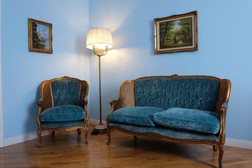 Sallustiano Apartment | In the district of Dolce Vita di Fellini