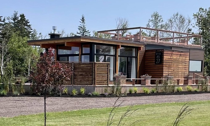 Green Gables Cottage | In the Heart of Cavendish, Modern Ocean View Cottage