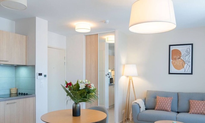 Limoges Apartment | In the heart of Limoges - The Tender
