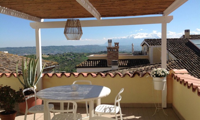 Case Fornace House | In the heart of the historic center b&b with terrace and breathtaking views. EXCLUSIVE USE.