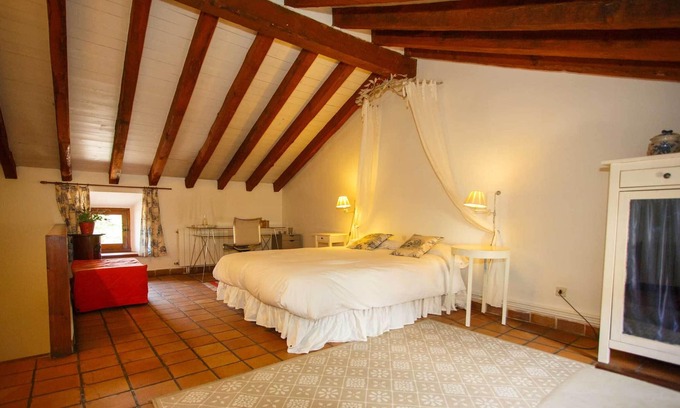 Pradena del Rincon House | In the middle of the Biosphere Reserve you will find the Cas Roble located in the heart of the town