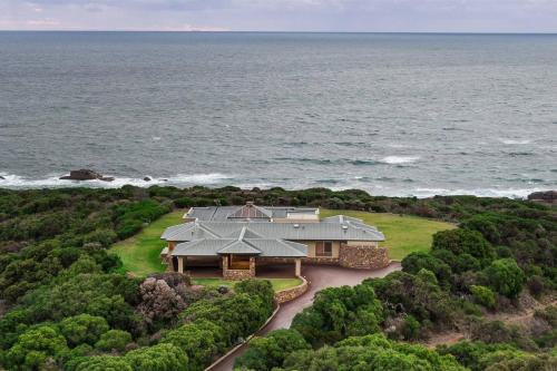 Gracetown House | Incognito - An Exclusive Oceanfront Estate