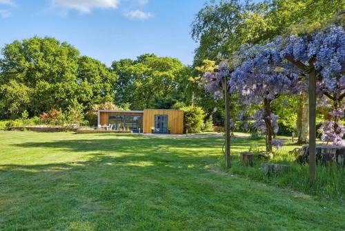 Broad Oak Apartment | Independent rural detached annexe with free private Parking