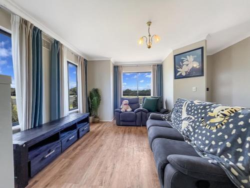 Mindarie House | Indian Ocean View-Three King Beds