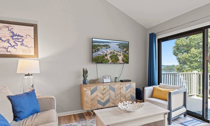 Osage Beach Condo | Indian Pointe Lake View - Pets!