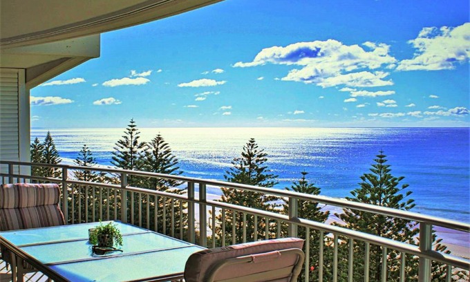 Burleigh Heads Apartment | Indigo Blue