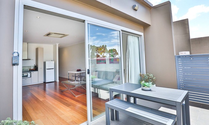 Mildura Central Business District Apartment | Indulge Apartments Langtree