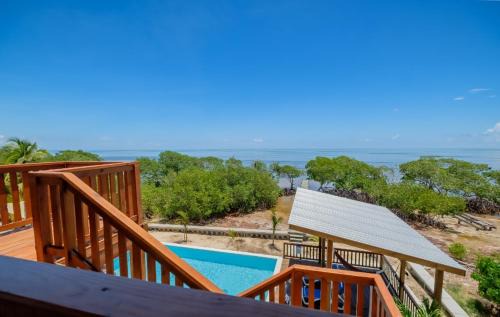 Caye Caulker House | Infinite Sea - 3 bed 2 bath Upper Unit Caye Caulker