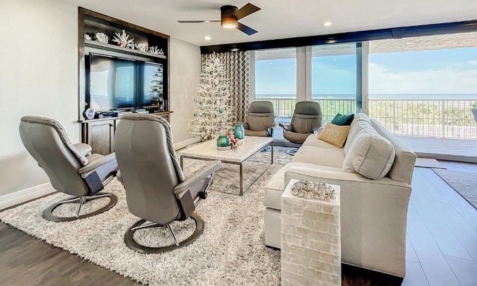 New Smyrna Beach Hotel | Inlet at Minorca 208