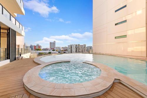 Darwin City Centre Apartment | Inner Bloom - Tropical Chic in the CBD