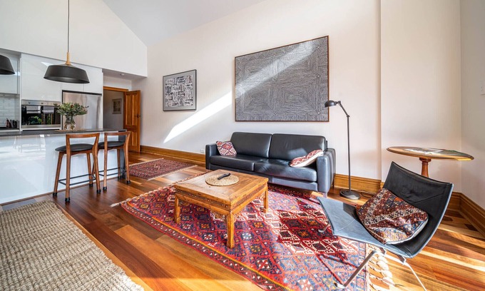 Adelaide Central Business District Cottage | Inner City art House