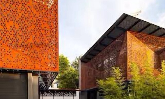 Spring Hill House | Inner City Haven Enviro-Luxury - with free Parking