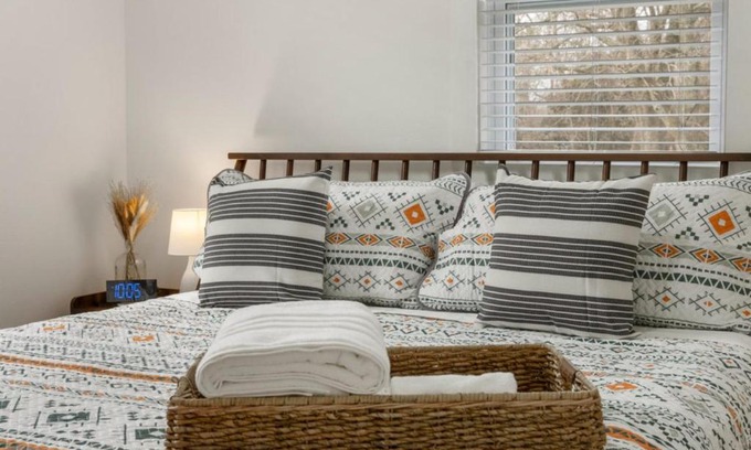 Broken Arrow Apartment | Irresistible Boho Get Away w/ KING Bed!