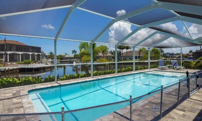 Marco Island House | Island Charmer.3 Bedroom Waterfront Vacation Home.Pet