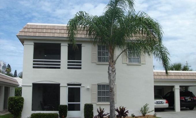 Siesta Key Villa | Island House Beach Resort 10B
