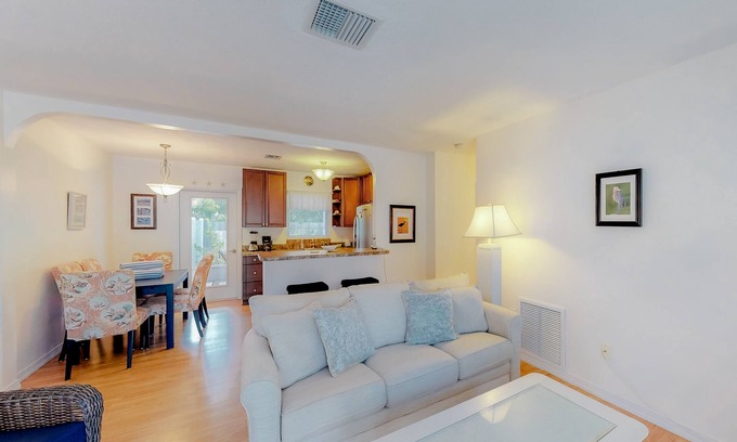 Holmes Beach Villa | Island villa with heated private pool, tranquil courtyard, easy beach access