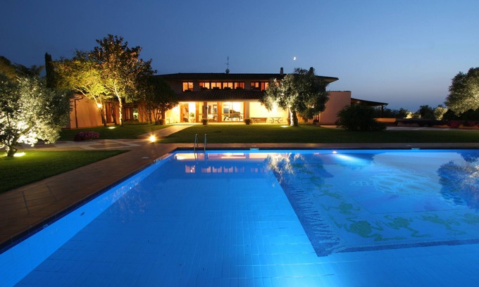 Palombara Sabina Villa | Rome Countryside Luxury Villa: Stunning Pool, Tennis, Weddings, Cooking Classes