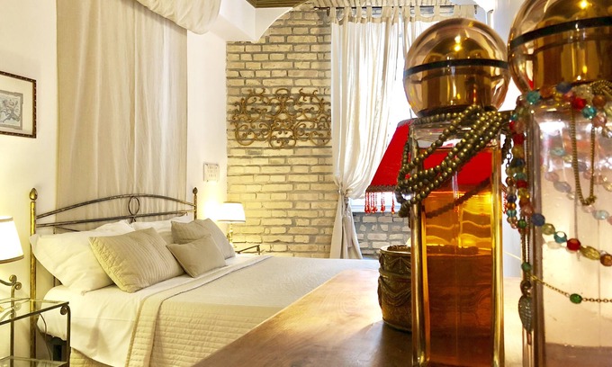 Rione II Trevi Apartment | It is a gem and it will be your NEST OF LOVE few METERS from TREVI FOUNTAIN