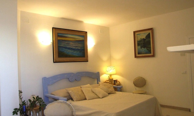 Marina di Castagneto Carducci Apartment | Elegant studio apartment with enchanting sea views from the terrace