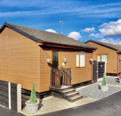 York House | Ivy Cabin with Hot Tub