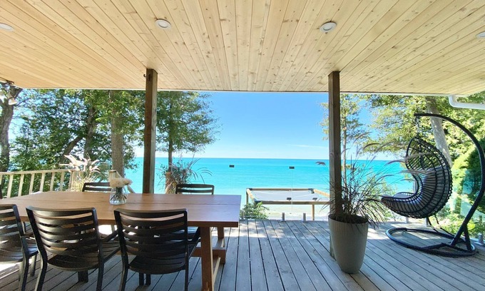 Ashfield-Colborne-Wawanosh Cottage | Ivy Lane Cottage is a completely renovated modern Retreat