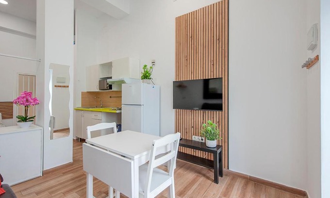 Pedro Salvador - Las Palmeritas Apartment | J&N Apartament La Palmera 3