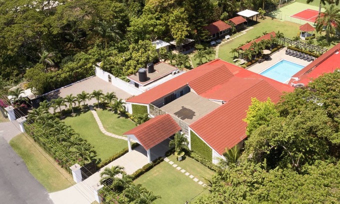 Mammee Bay Estates Villa | Jam Villa, A Private 7 or 13 Bedroom Villa Resort in a Gated Beach Community