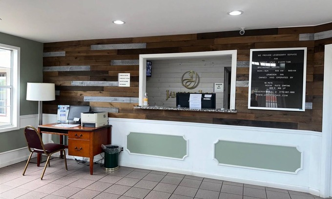 Winder Hotel | Jameson Inn Winder