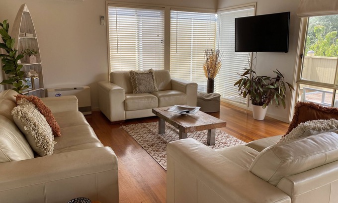 Jan Juc House | Jan Juc Beach Break - Walk to Beach, Pet Friendly