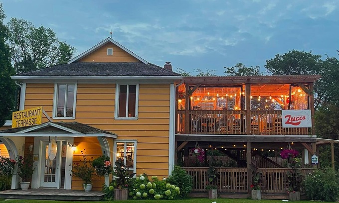 Saint-Gedeon House | Jaune Hôtel Boutique