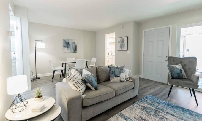 Clearwater Apartment | Jefferson Executive Suites #1 - Clearwater 1/1 Apt