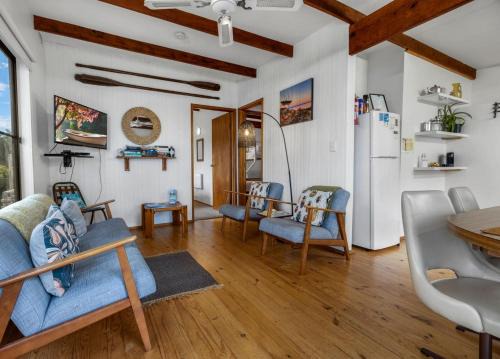 Nungurner House | Jetty View - Rosella Cabin