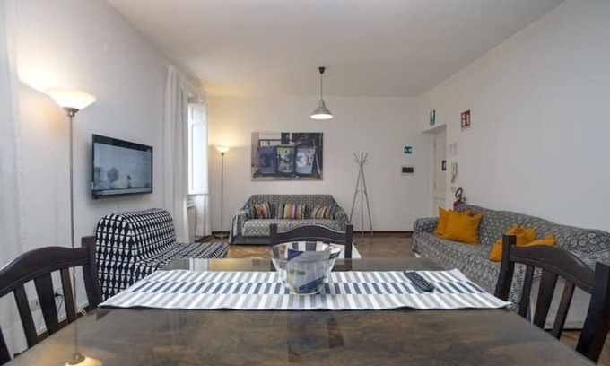 Rione XIV Borgo Apartment | JHHIT - San Pietro Charming Suite