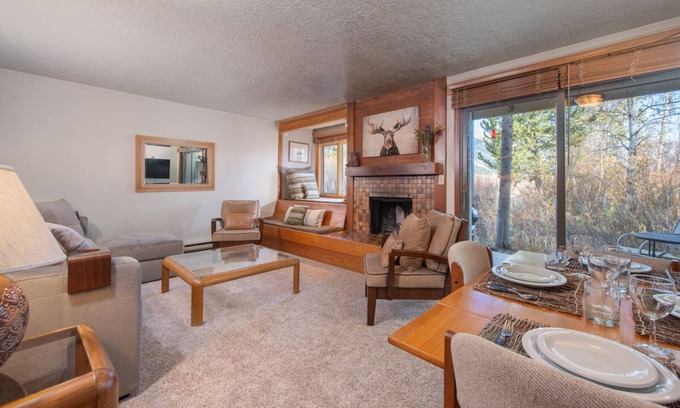 Moose Wilson Road Condo | JHRL - Aspens Bearberry 3412 - First floor Aspens condo with Teton views