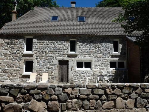 Cros-de-Georand Apartment | joli gîte entre le lac d'Issarles et le Mt gerbier
