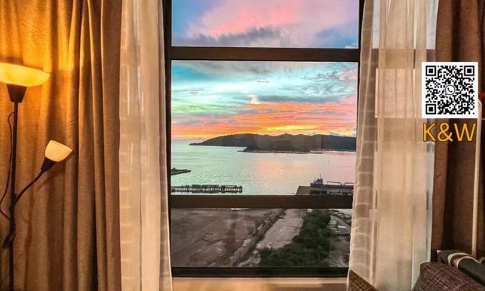 Downtown Kota Kinabalu Apartment | JQ T21 SUNSET SEAVIEW HOMESTAY Suria Gaya Street SICC