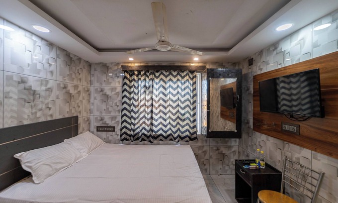 Velankanni Hotel | JR Grande