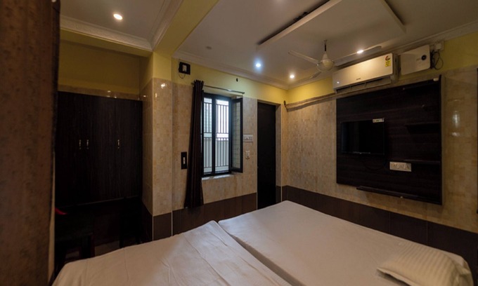 Velankanni Hotel | JR Lodge