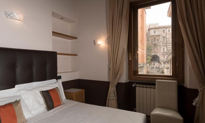 Monti House | JR Suites