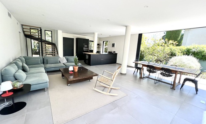 Juan-les-Pins Villa | JUAN LES PINS - INDIVIDUAL VILLA - 8 people