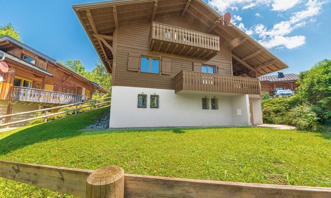 Les Gets Ski Chalet | JULY 26 WEEK Family chalet close to lake. Multi Pass available all amenties